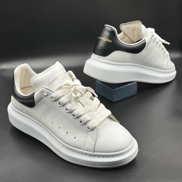 AUTHENTIC - Alexander McQueen Oversized Sneaker - Picture 5 of 12